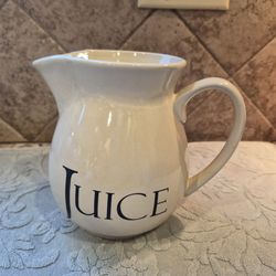 JUICE PITCHER