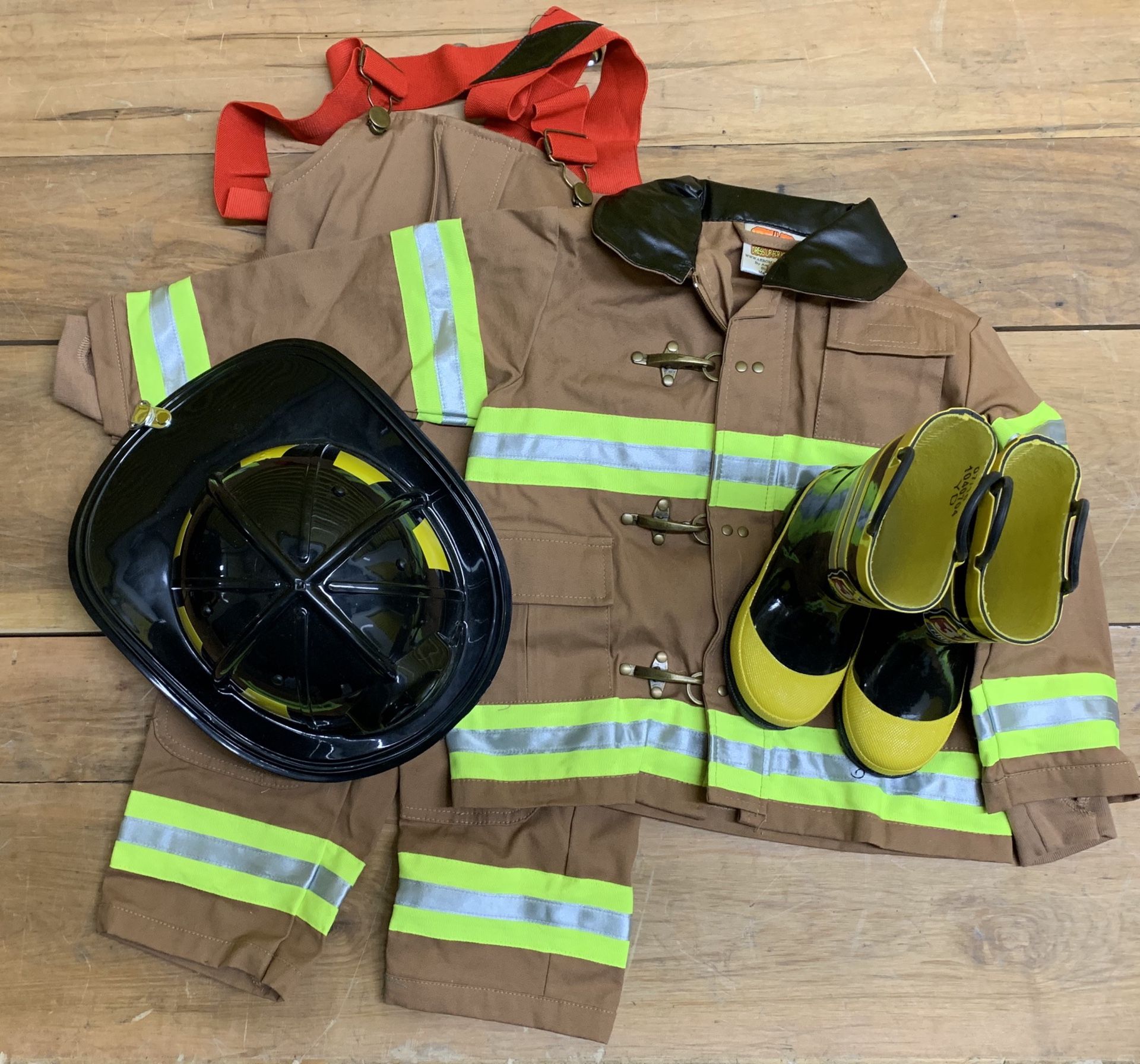 Little boys or girls fire turnouts, boots and helmet. New.