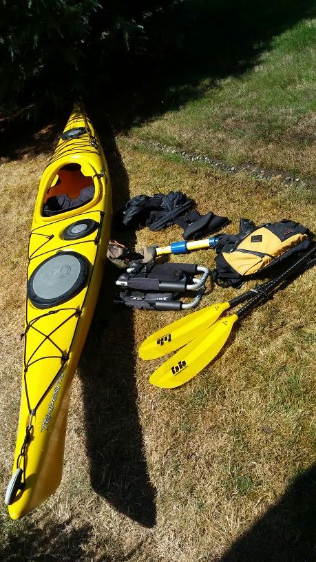 Wilderness systems tempest 170 kayak & all accessories