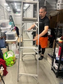 Aluminum 6 foot ladder