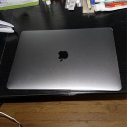 MacBook Pro 2017 13 Inch