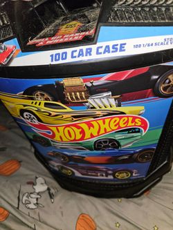 Hot wheels,  100 cars, case, mystery box. Chandler