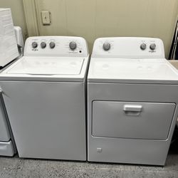 Whirlpool Top Load Washer With Agitator And gas Dryer Set