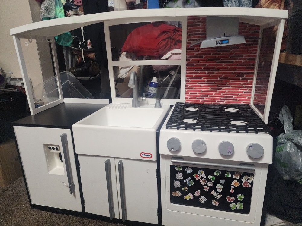 Little Tikes Kitchen