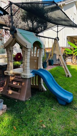 Kids swing set