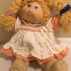 Vintage Cabbage Patch Kids Doll (#2)1985 Popcorn & Apron Dress, Girl Blue eyes Curly Blonde Papers(Birth Certificate) & Adoption Papers. In great cond