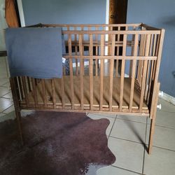 Vintage Wood Crib