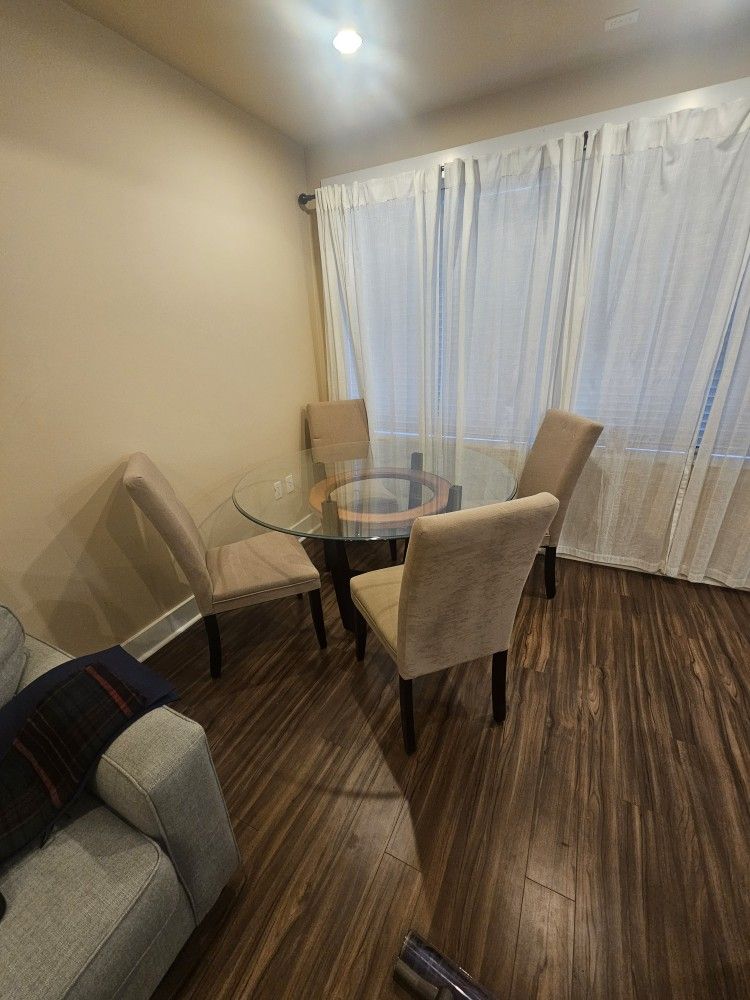 Round Kitchen Table Glass 54" Diameter 