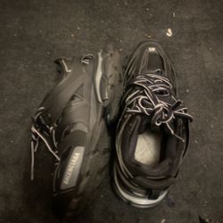 LED balenciaga’s tracks (black)