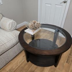 Coffee Table and Side Table