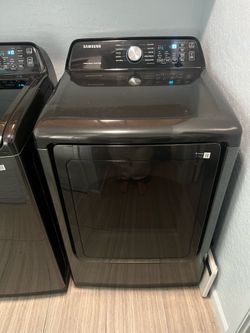 1 year old washer/dryer set - Samsung