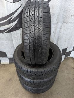 225/60r17 "Near Brand New" Milestar Weather Guard AWD 365 All Season Tires
