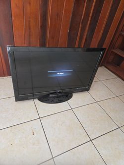 42 in Vizio Flat Screen TV with Stand