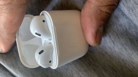 AirPods  Max Lightning
