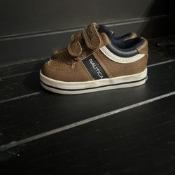 Brown leather Nautica toddler shoes, size 5