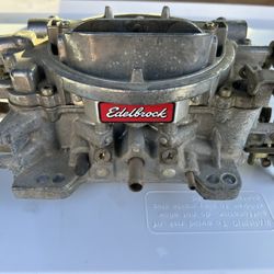 600 cfm Edelbrock Carb Had On Chevy Smallblock 