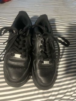Black air forces size 6.5