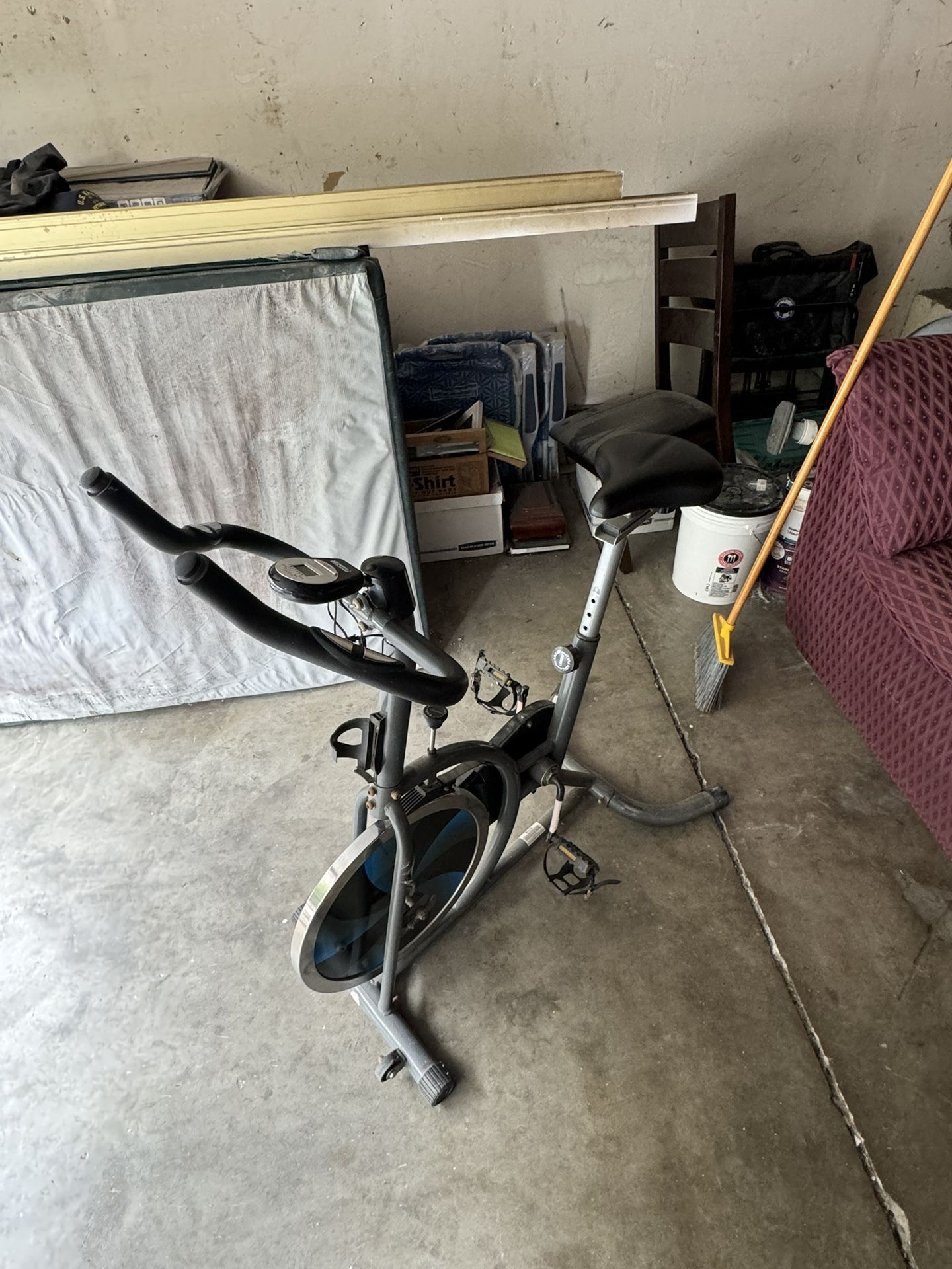 Stationary Exercise Bike