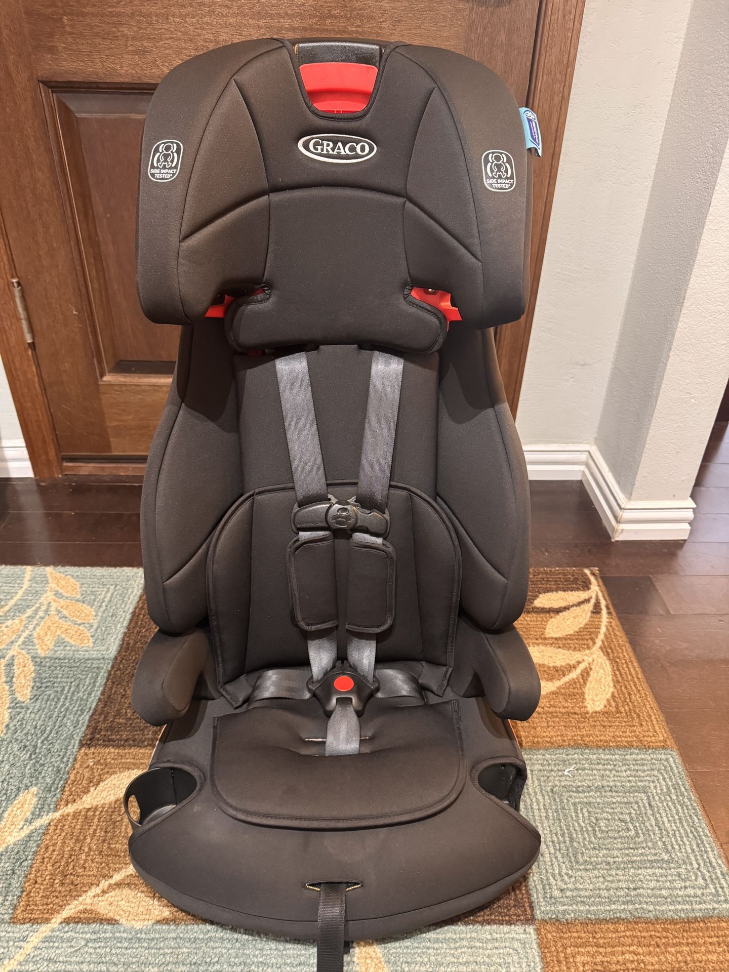 Graco Tranzitions 3-in-1 Child Car Seat / Booster Seat – Like New Condition
