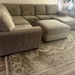 Couch w/ottoman 