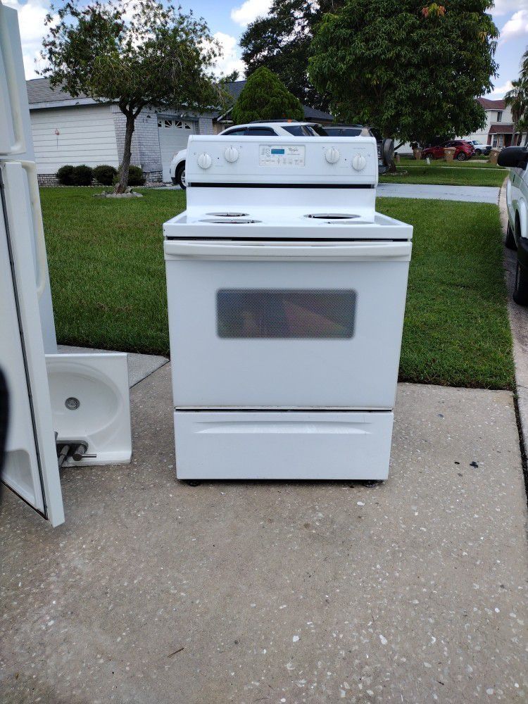 Whirlpool Stove Super Capacity 465 for Sale in Kissimmee, FL OfferUp