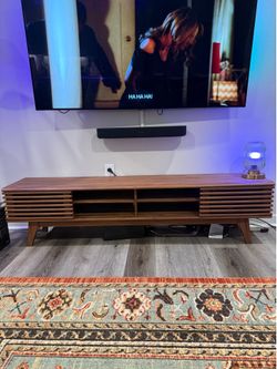 Tv stand