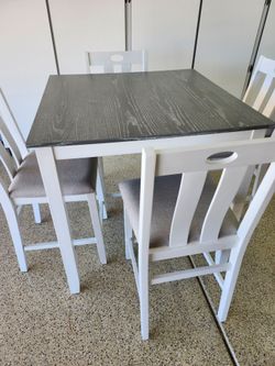 Kitchen Table and Chairs