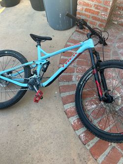Trek Remedy 7 Mountain Bike