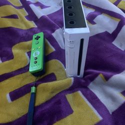 NINTENDO WII+CONTROLLER