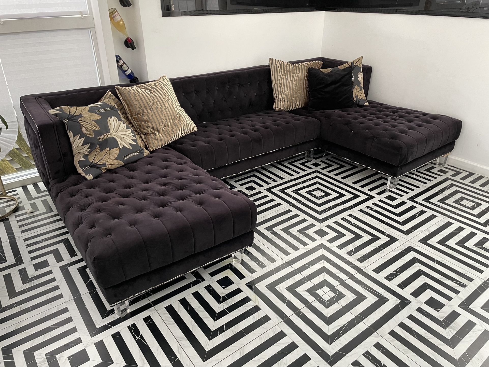 Black Sofa Sectional