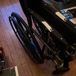 Foldable Medline Lightweight Wheelchair NEW