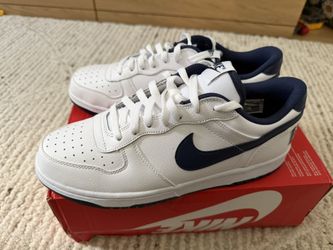 Big Nike Low Size 10.5 Mens