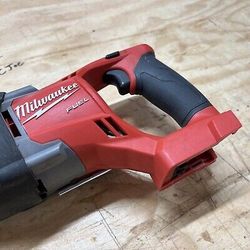 Milwaukee Fuel Sawszall