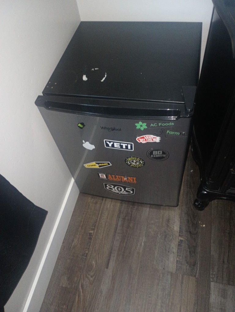 Mini Fridge