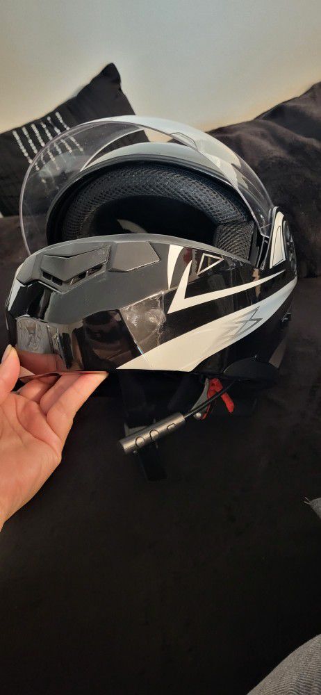 Helmet With Bluetooth 