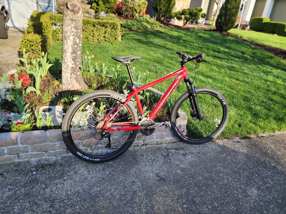 Cannondale Catalyst Mountain Bike