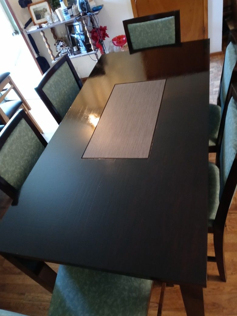 Pub Table And Chairs for Sale in Puyallup, WA OfferUp