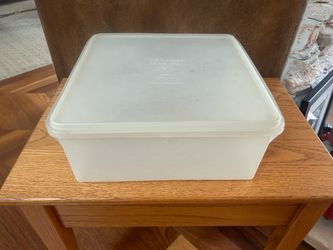 Large Tupperware Square Seal storage container