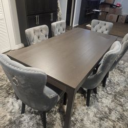 Dining Room Table With Chairs 