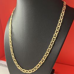 Brand New 10k Gold Italian Guchy Chain