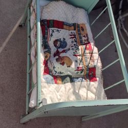 1950's Doll-E-Crib