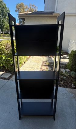 Brown shelf (24x65)