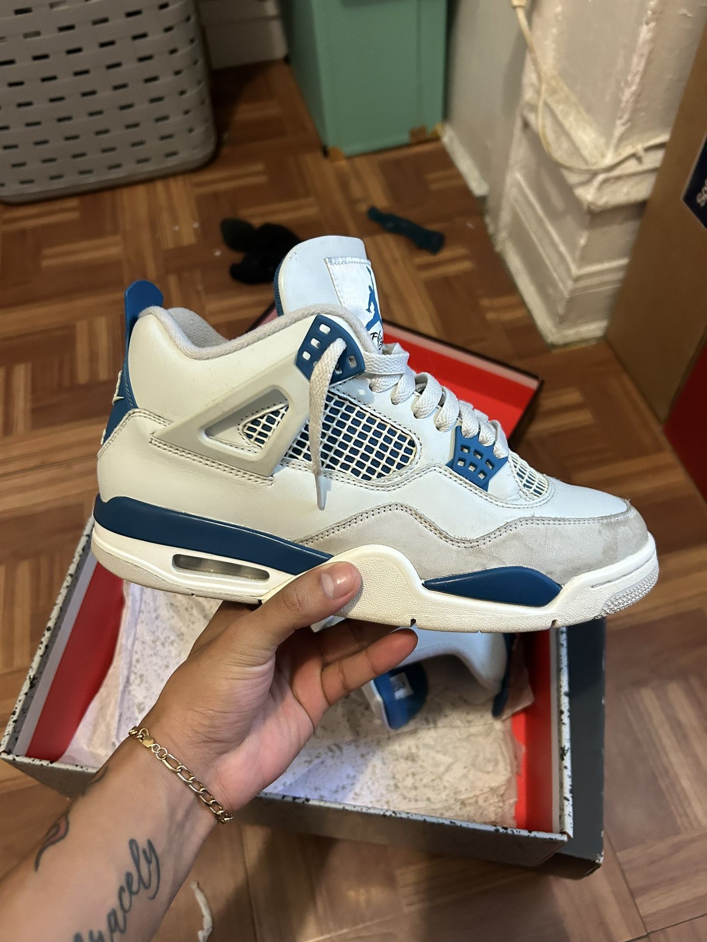 Jordan 4