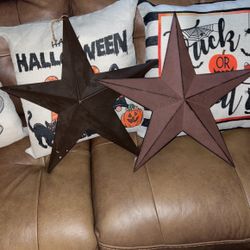 To Western style stars to put outdoors or indoor