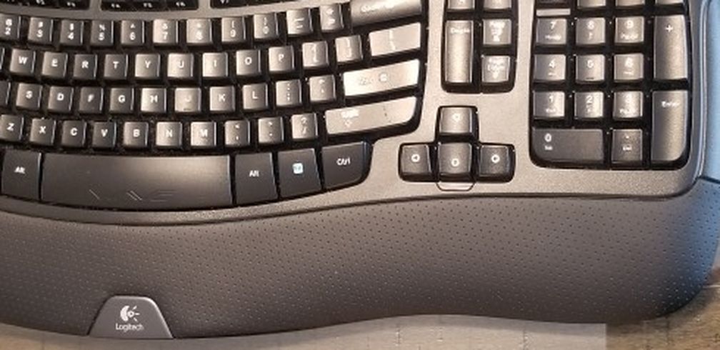 Logitech Wireless Keyboard With Mouse