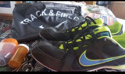 Men’s track cleats