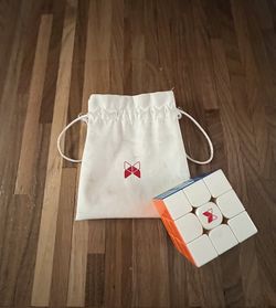 Tornado Speed/ Rubix Cube And Bag