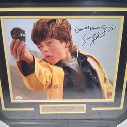 THE GOONIES AUTOGRAPHED PICTURE 