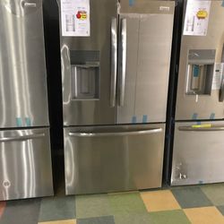 Frigidaire French Door Counter Depth Refrigerator With Ice Maker C00