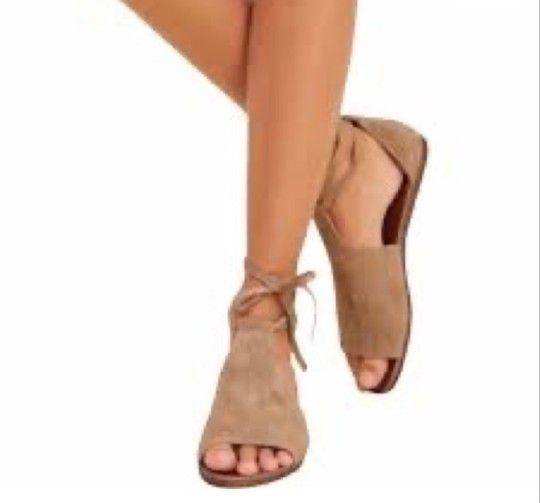 Steve Madden Elaina Leather Uppers Sandals Size 8 Good Condition